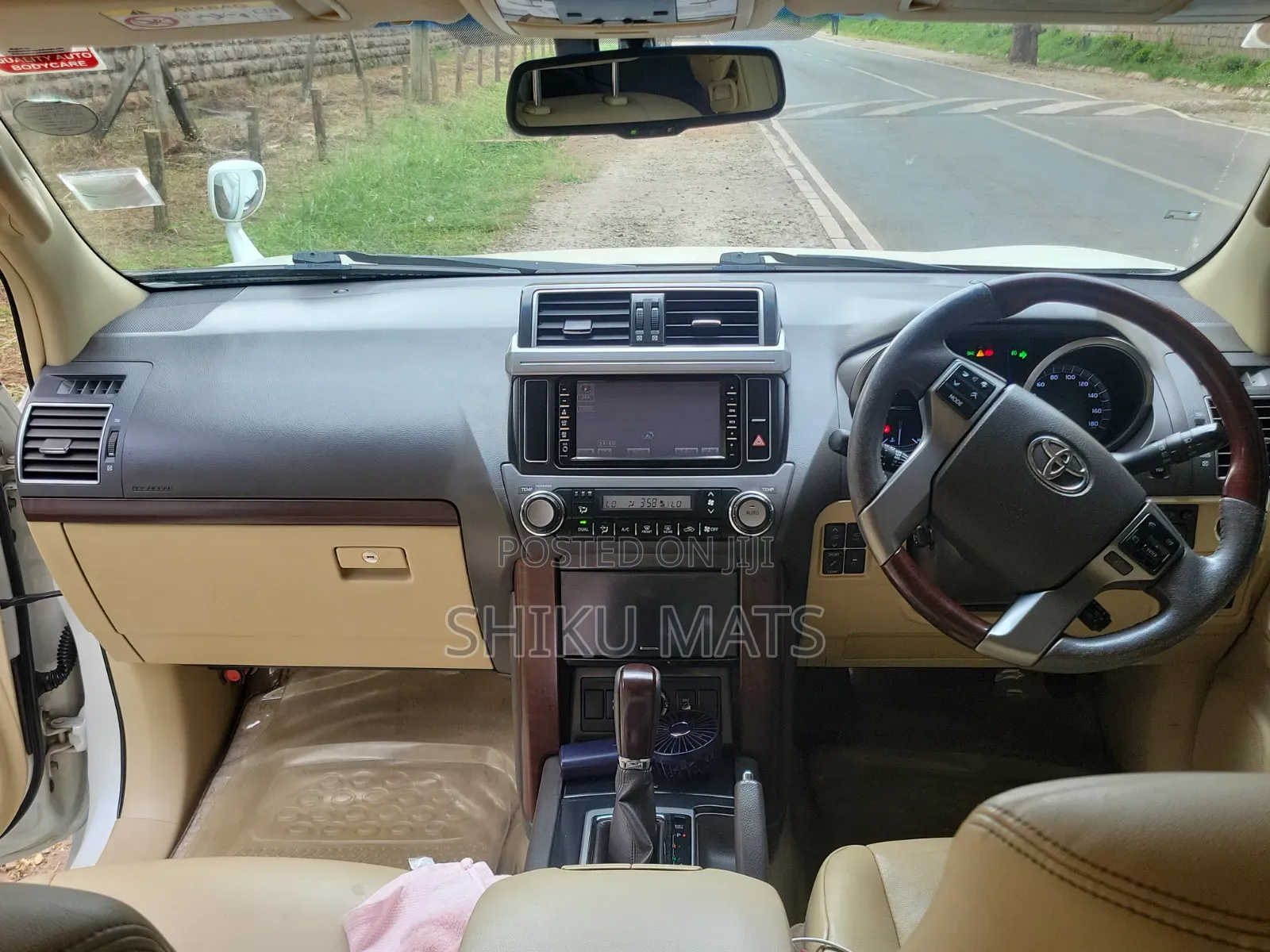 Toyota Land Cruiser 2016 White