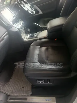 Toyota Land Cruiser 2019 White