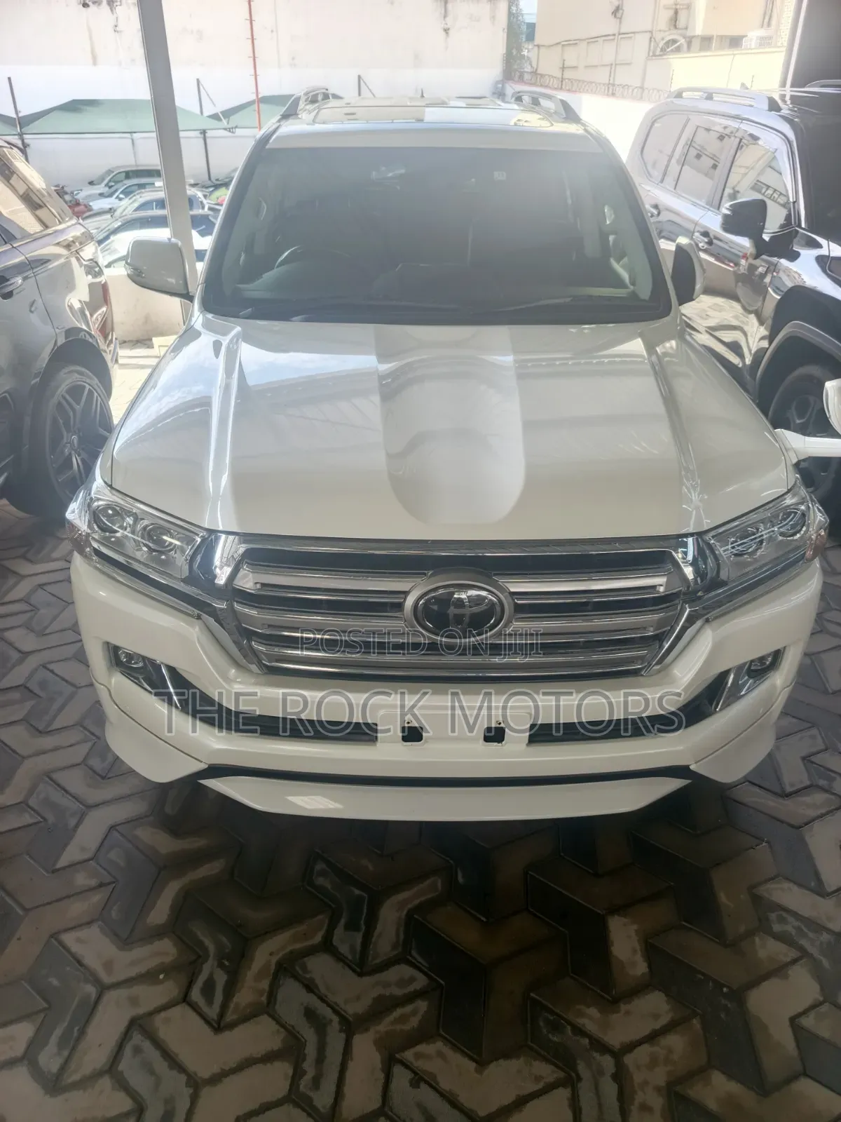 Toyota Land Cruiser 2019 White