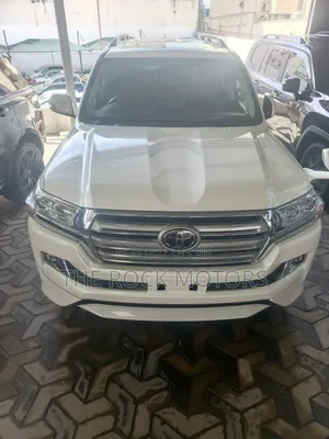 Toyota Land Cruiser 2019 White