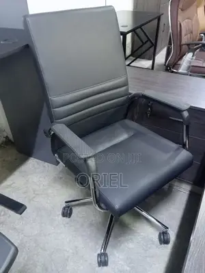 Office Chair : Office Visitor Leather Padded Chair