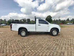 Isuzu D-MAX 2016 White