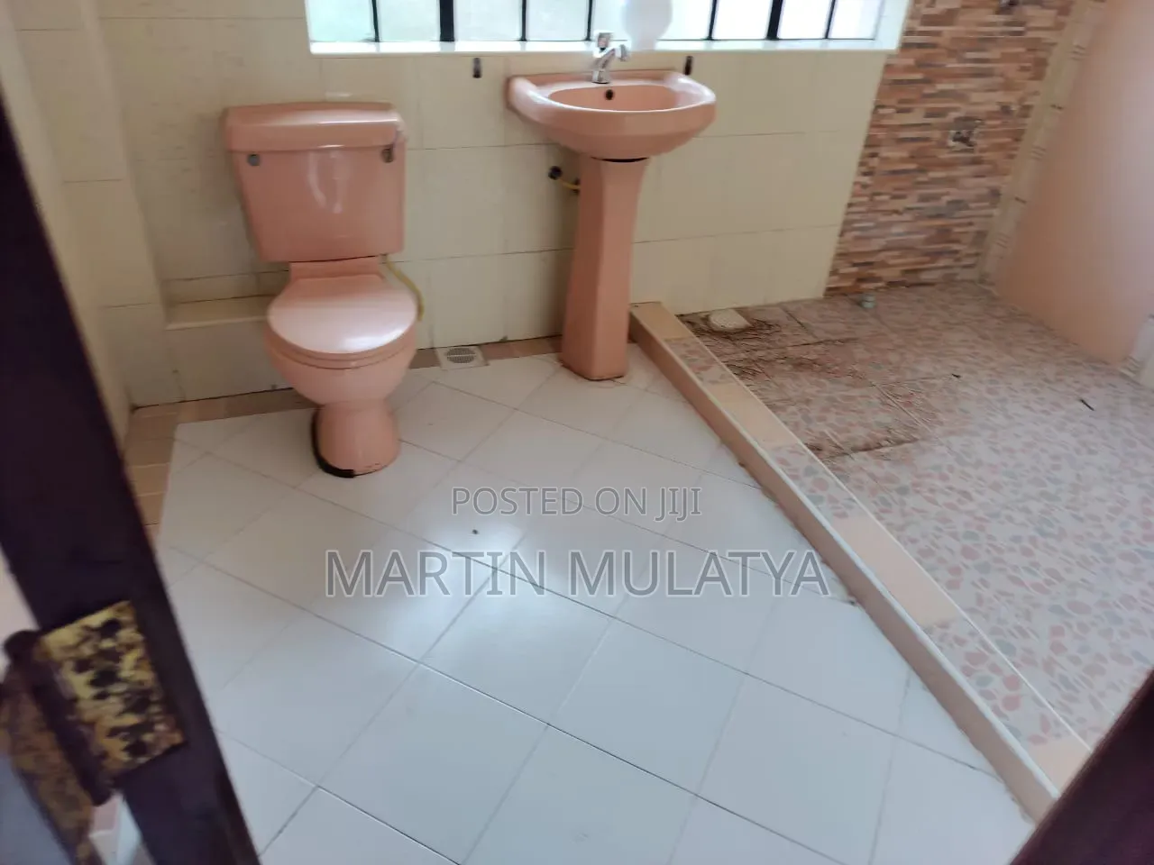 9bdrm House in Kitengela for sale