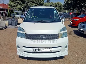 Toyota Voxy 2006 White