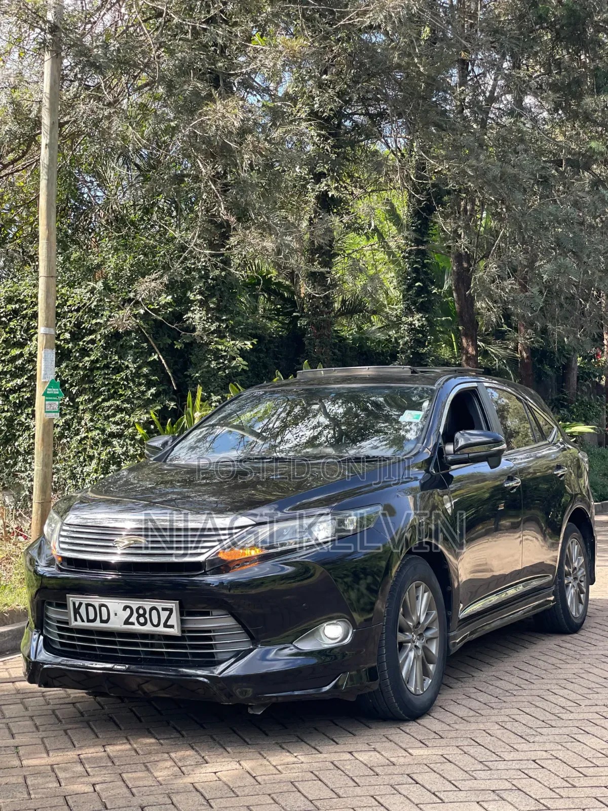 Toyota Harrier 2.0 2014 Black