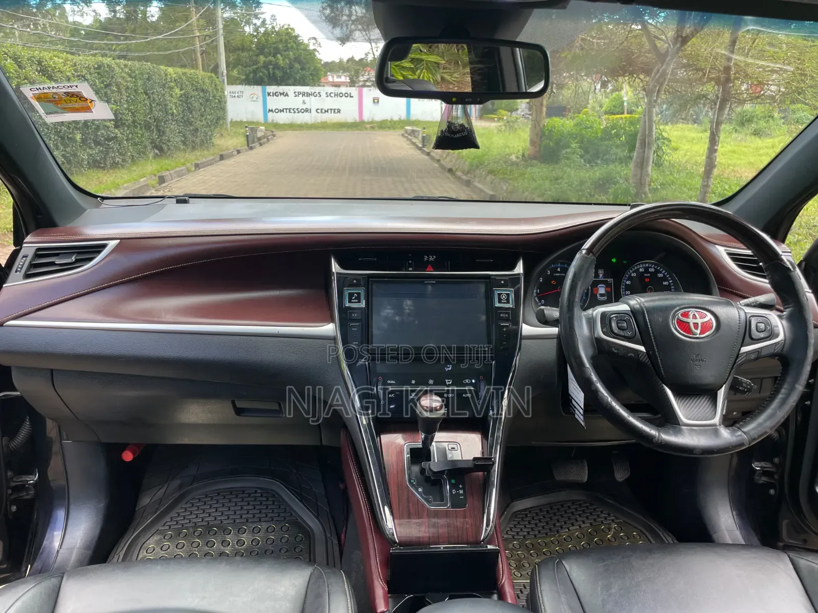 Toyota Harrier 2.0 2014 Black