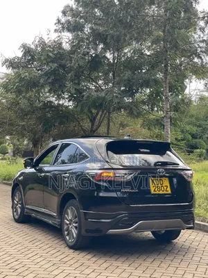 Toyota Harrier 2.0 2014 Black