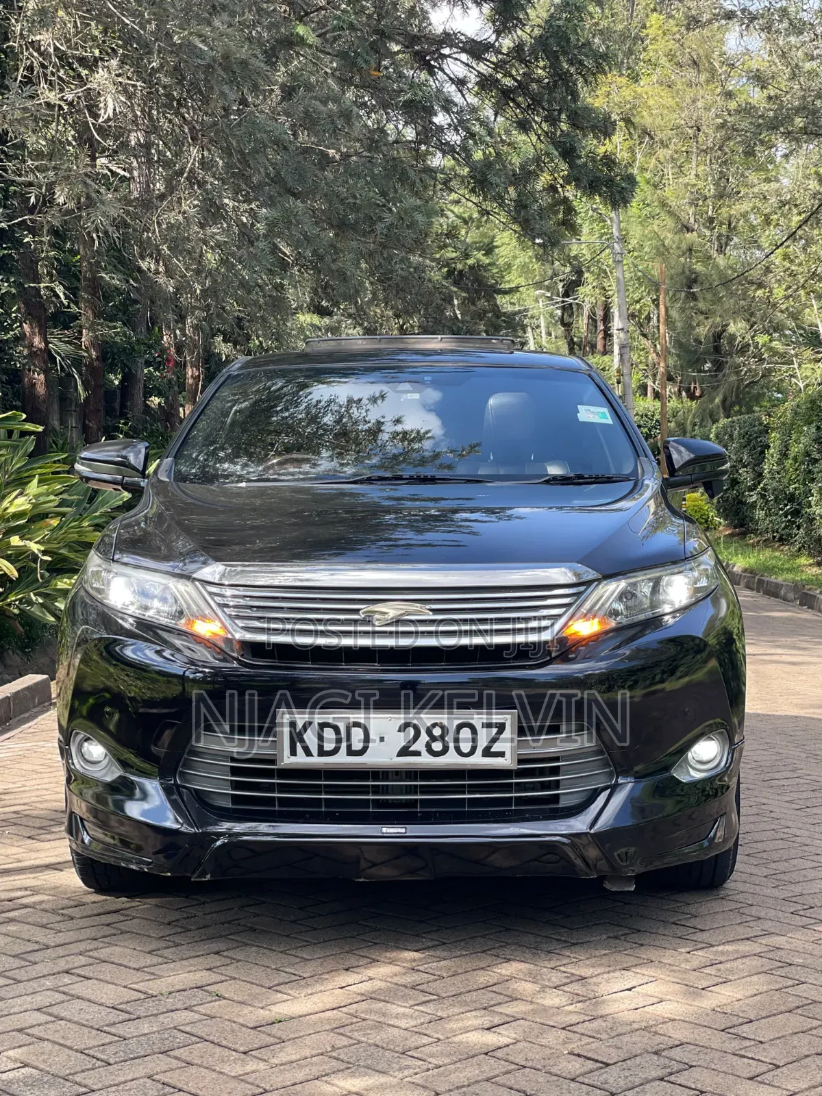 Toyota Harrier 2.0 2014 Black