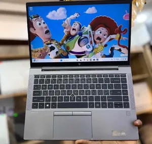 Laptop HP ZBook Firefly G8 16GB Intel Core i7 SSD 512GB