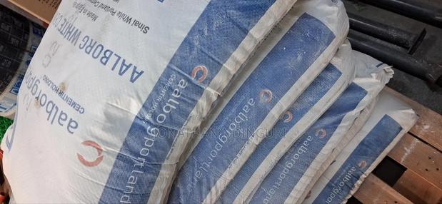 Aalborg White Cement Grade 52.5, 40kg – Premium Construction Cement - thumbnail 2
