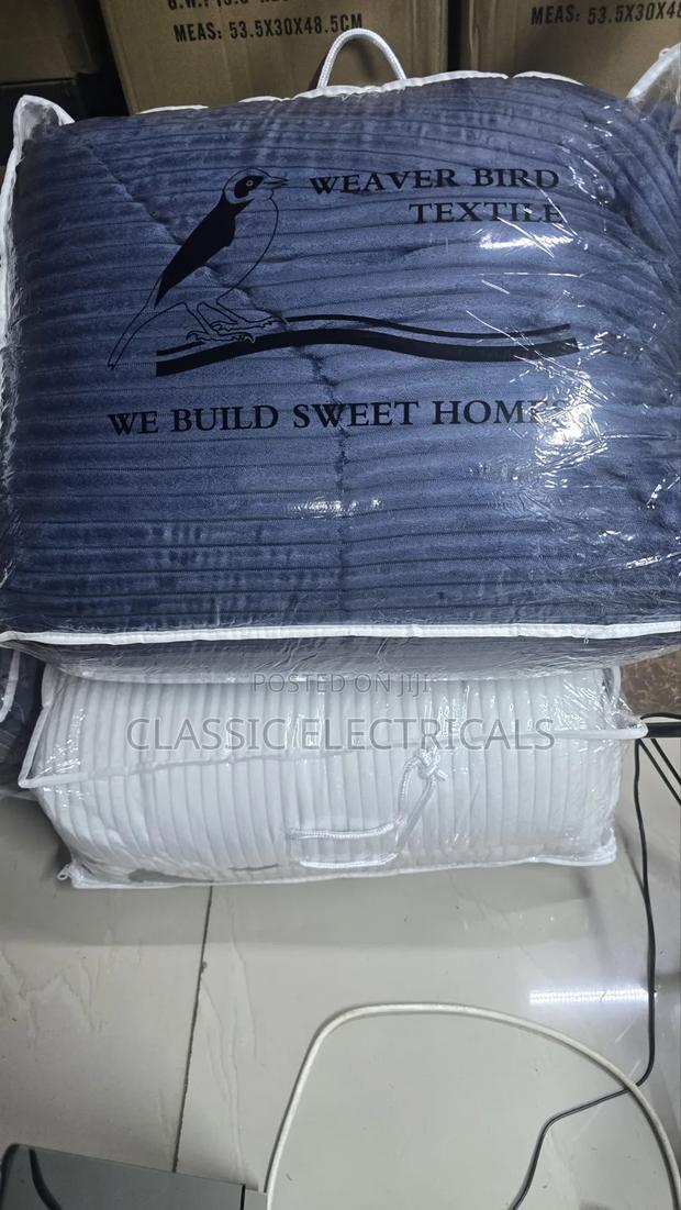 Warm and Quality Velvet Duvet 4pcs Set at Ksh2950