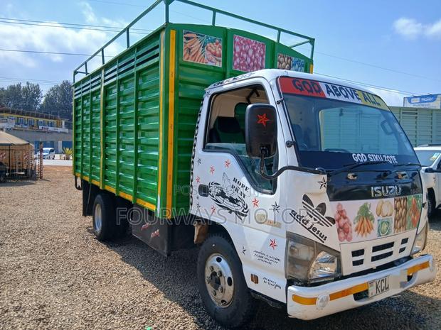 Isuzu NKR 2019
