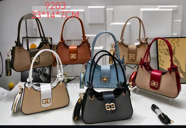 Elegant Small Handbag - thumbnail 2