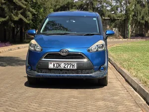 Toyota Sienta 2015
