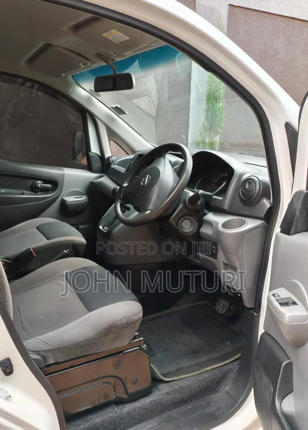 Nissan NV200 2015 White - thumbnail 3
