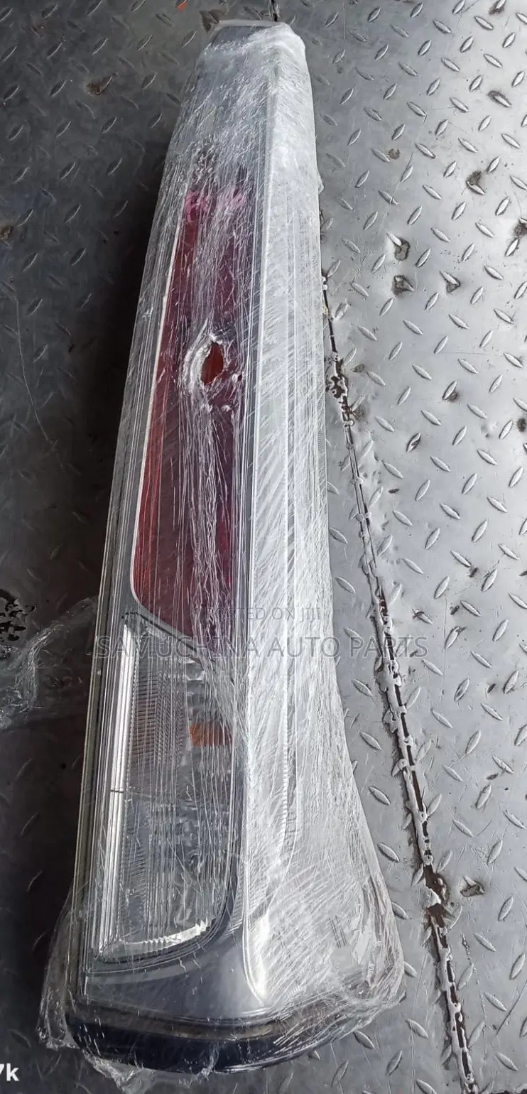 Tail Light Nissan Serena C26