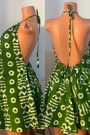 Backless Dera