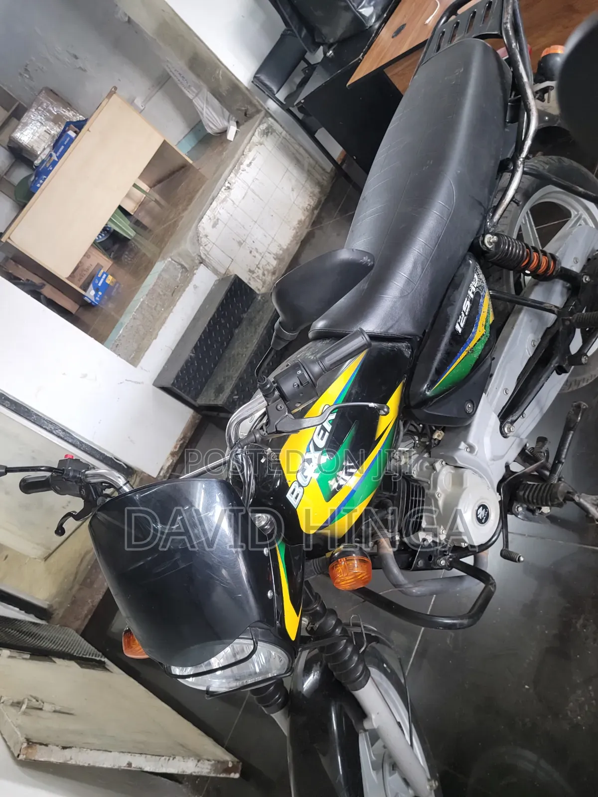 Bajaj Boxer 125 2025 Black