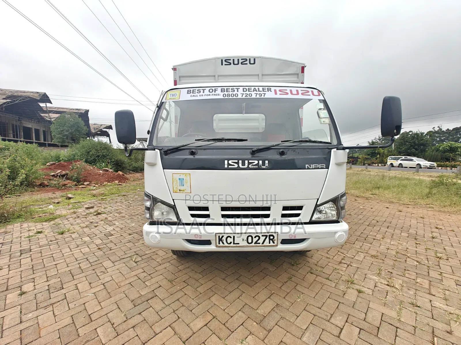 Isuzu ELF Truck 2017 White