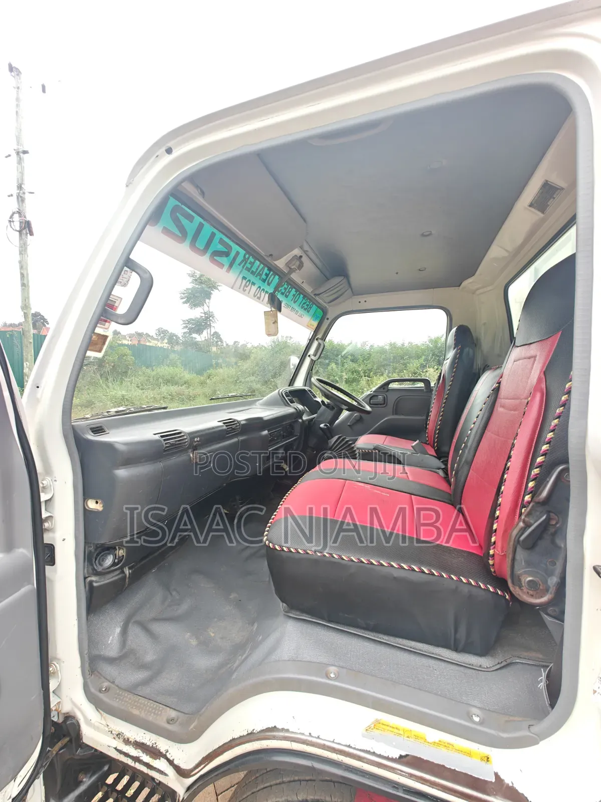 Isuzu ELF Truck 2017 White