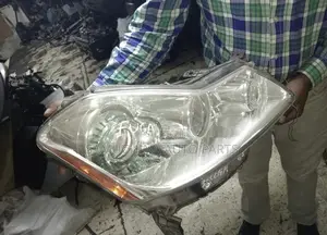 Headlight Nissan Fuga (RHS)