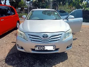 Toyota Camry 2011 Silver