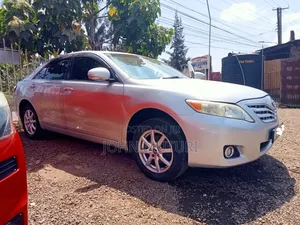 Toyota Camry 2011 Silver