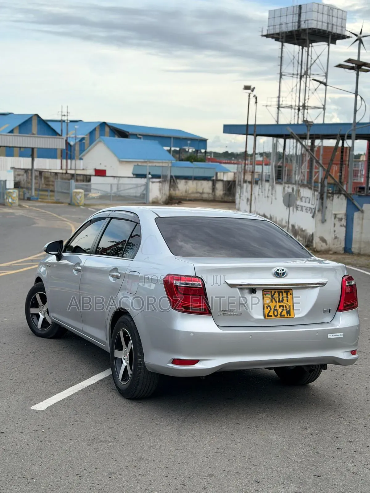 Toyota Axio 2018 Silver
