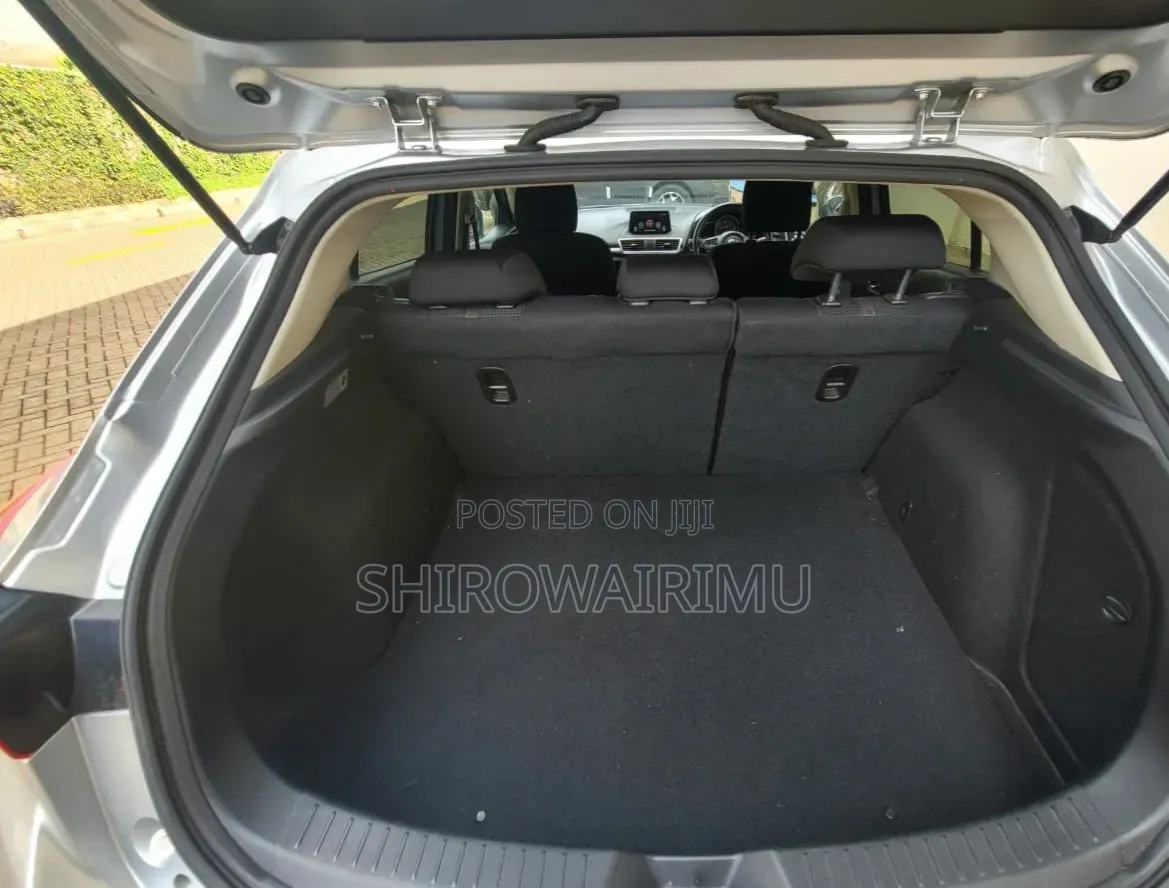 Mazda Axela 2018 Silver