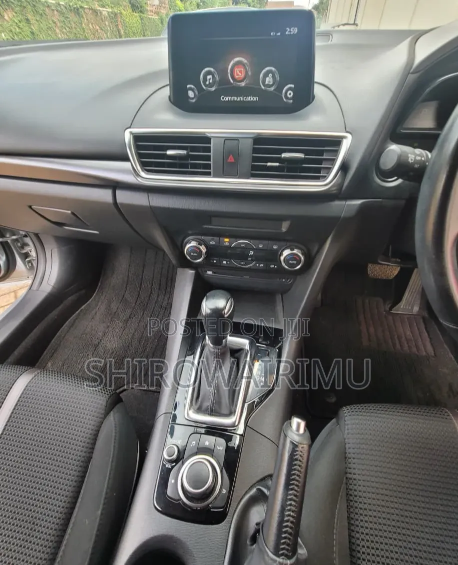 Mazda Axela 2018 Silver
