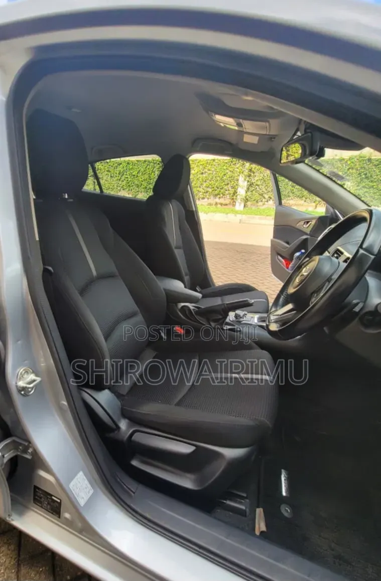 Mazda Axela 2018 Silver