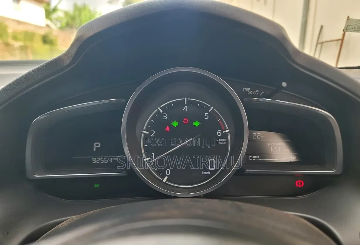 Mazda Axela 2018 Silver