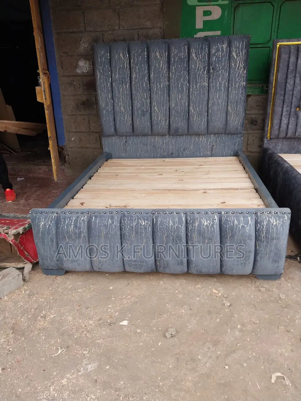 Grey Chester Bed