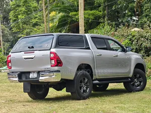 Toyota Hilux 2.4 Diesel 2020 Silver