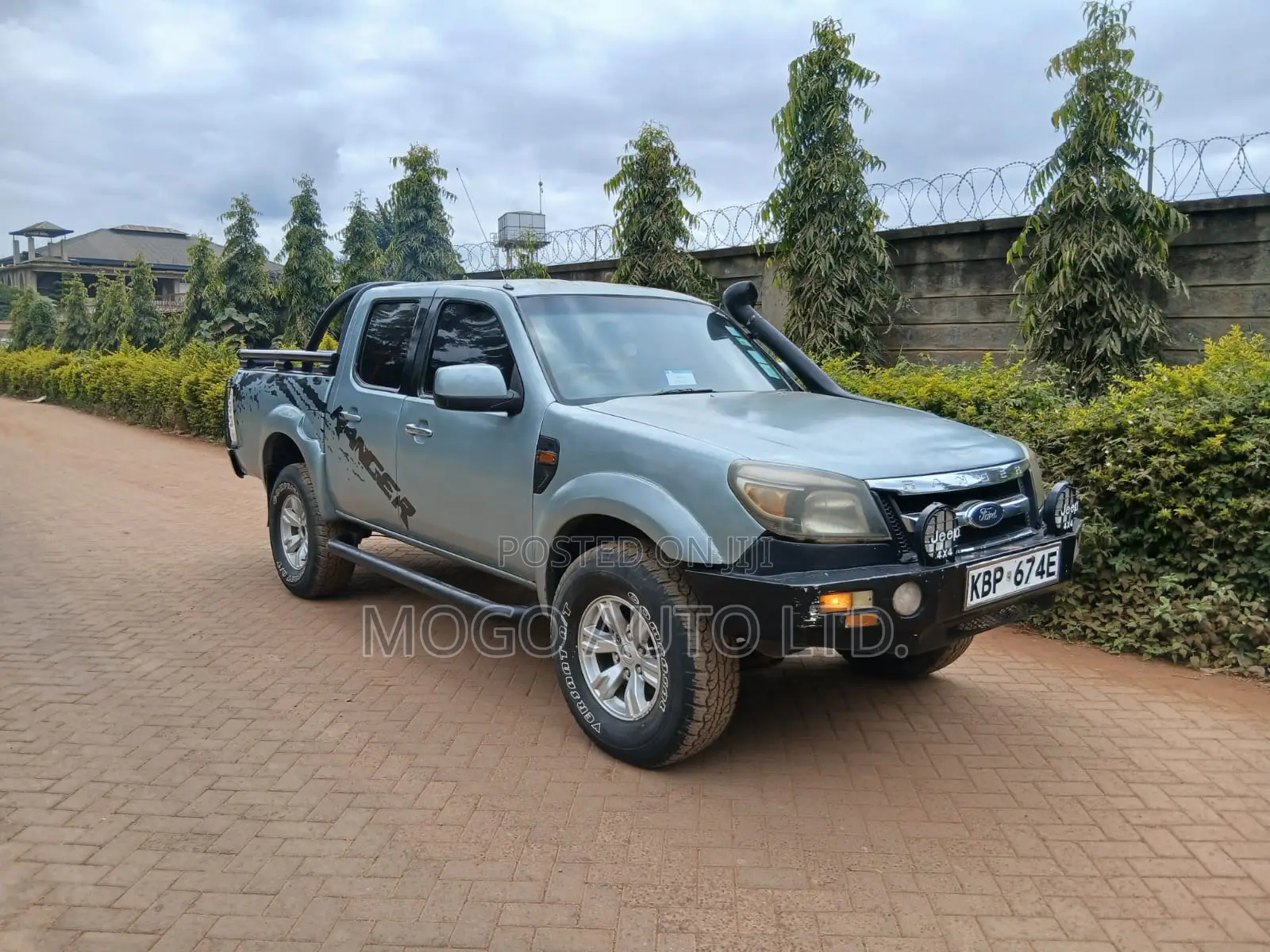 Ford Ranger 2010 Silver