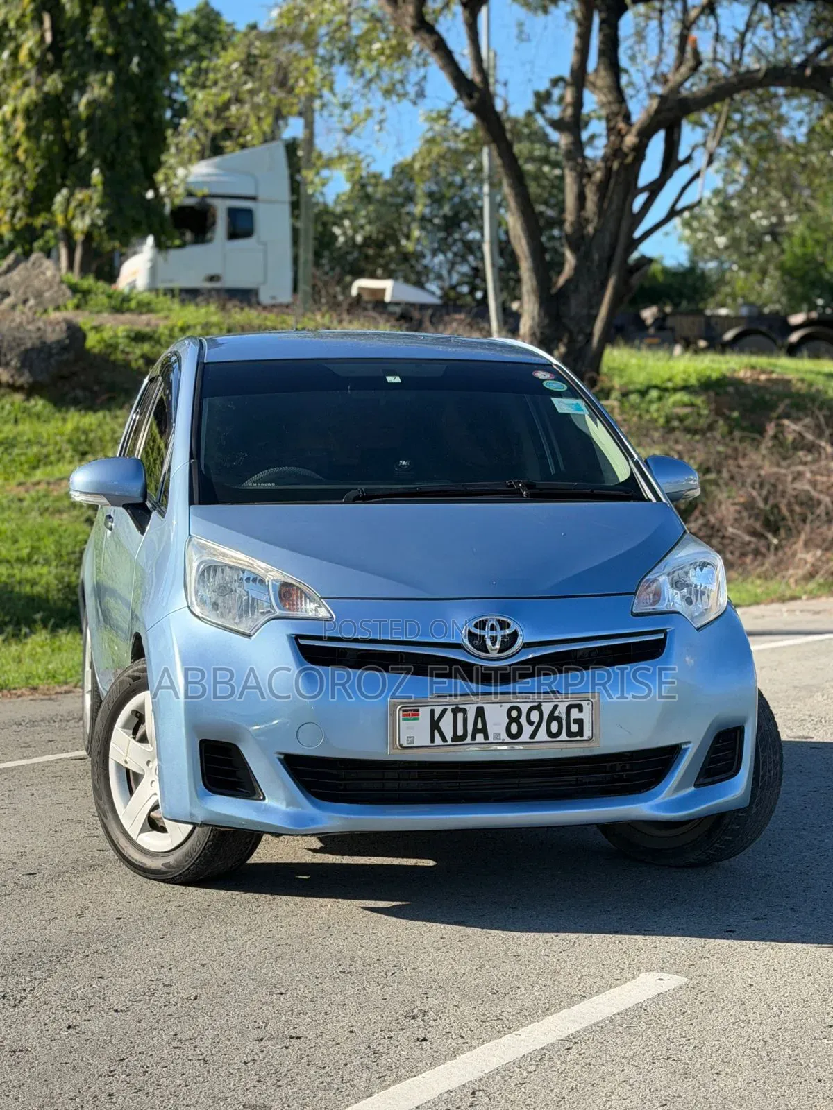 Toyota Ractis 2013