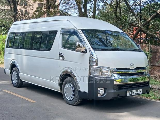 Toyota HiAce 2019 White - thumbnail 2
