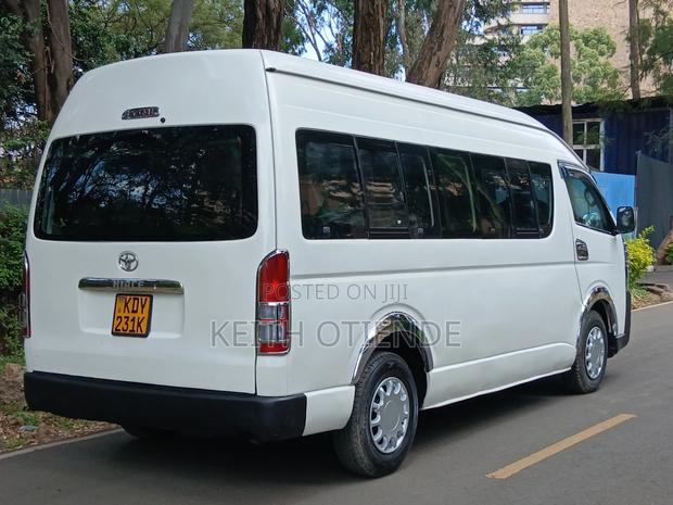 Toyota HiAce 2019 White - thumbnail 6