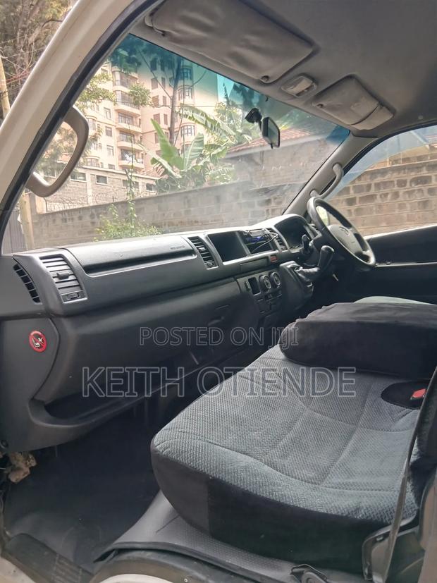 Toyota HiAce 2019 White - thumbnail 7