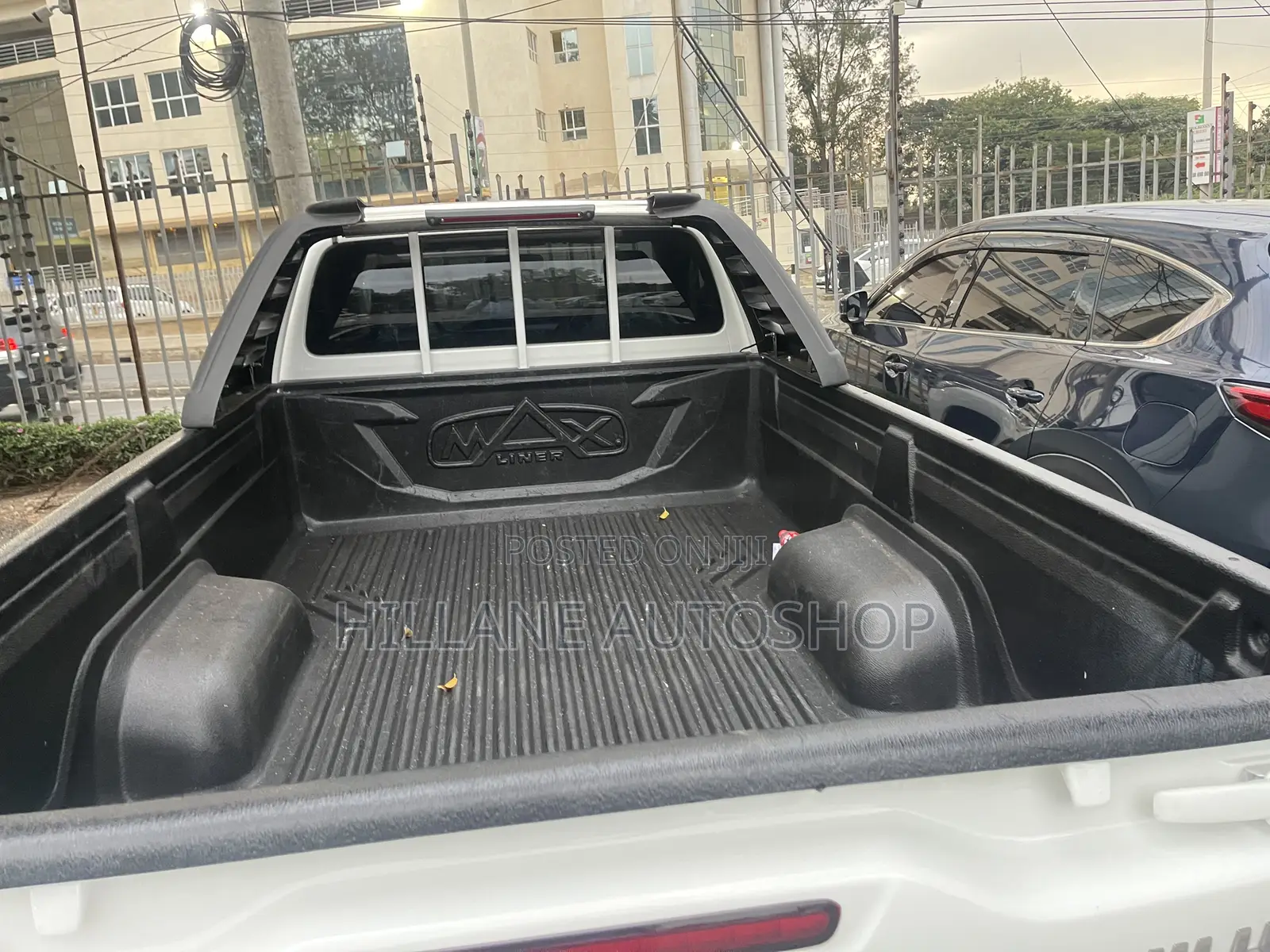 Toyota Hilux 2019 White