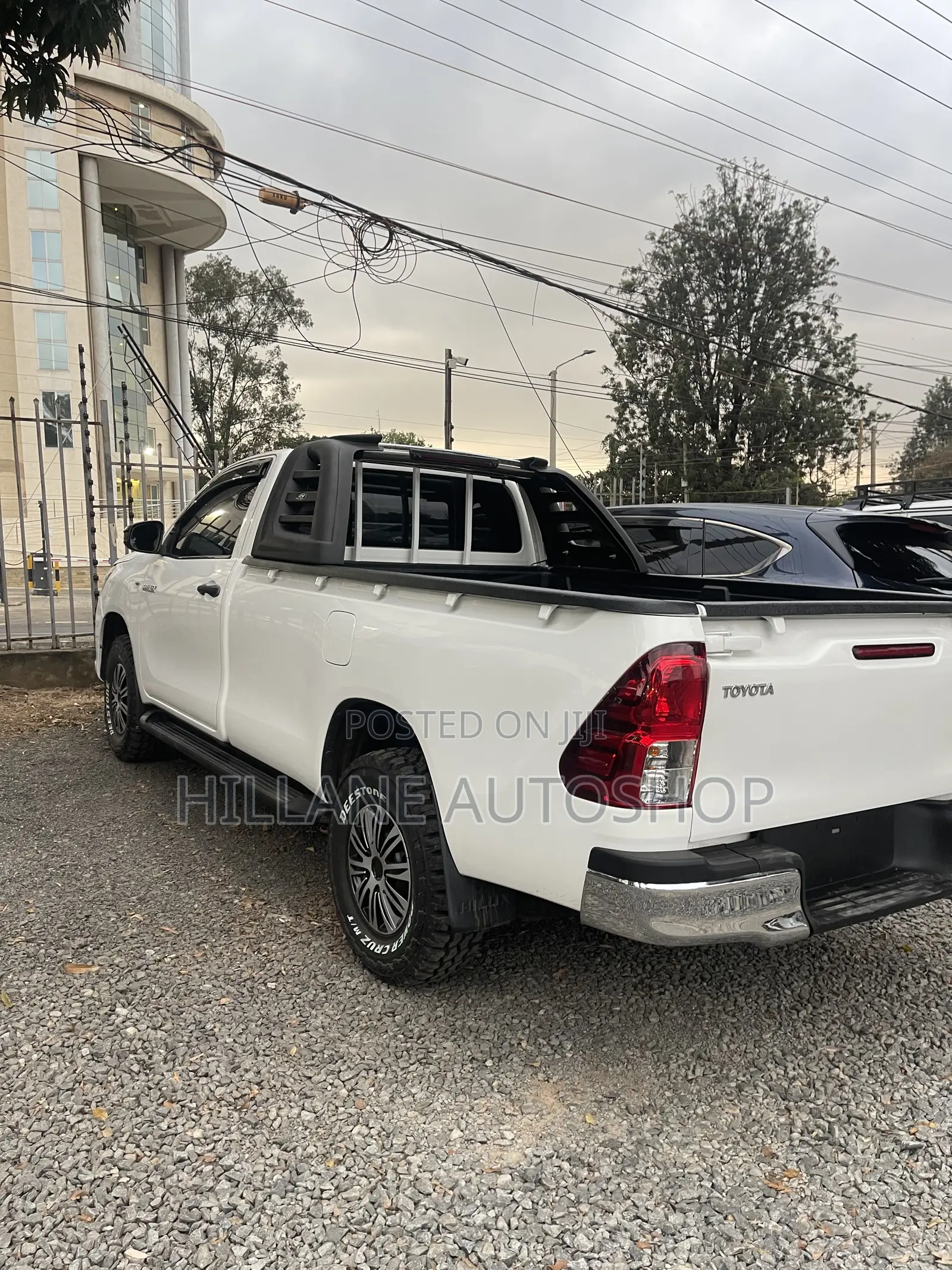 Toyota Hilux 2019 White