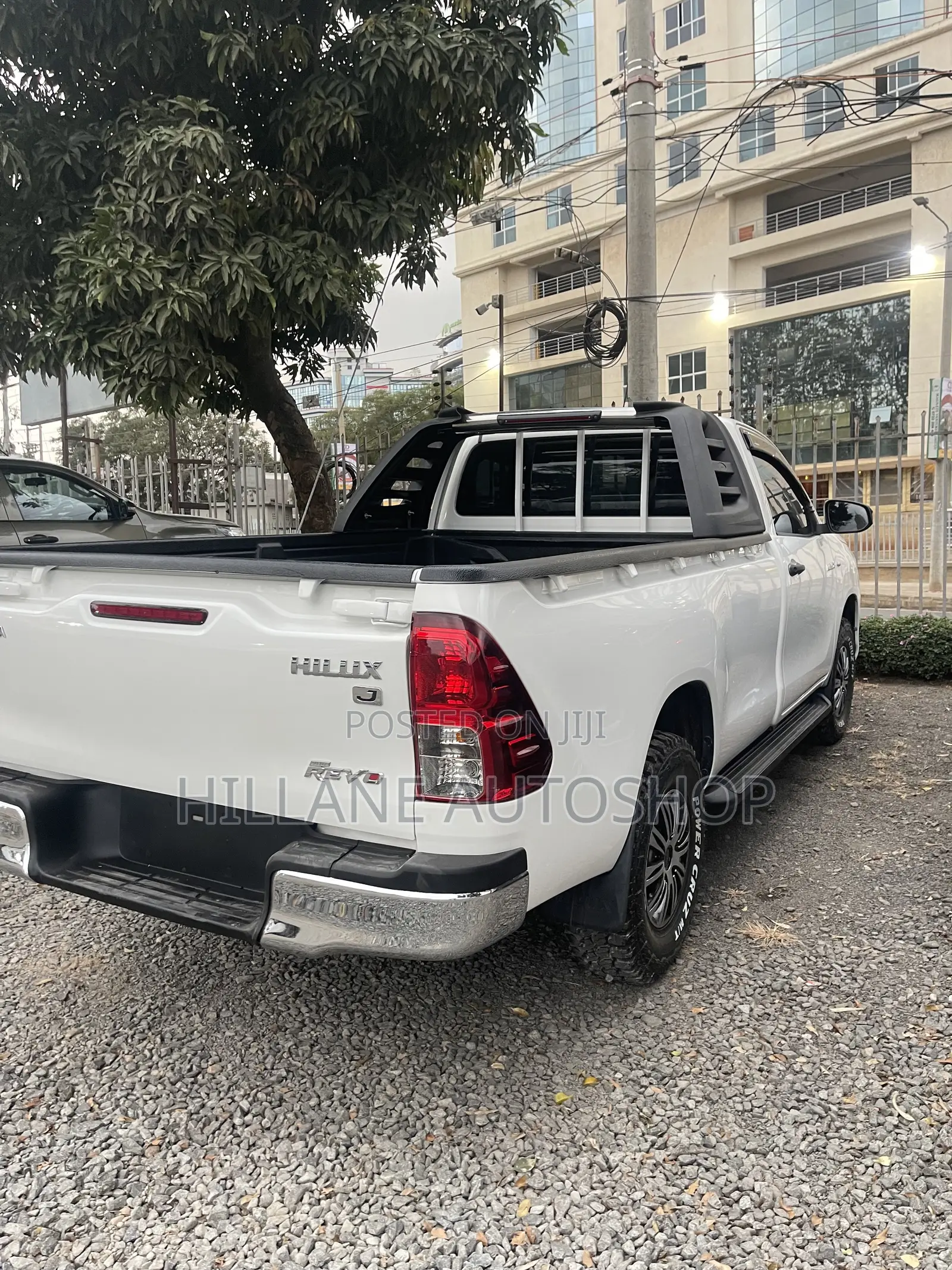 Toyota Hilux 2019 White