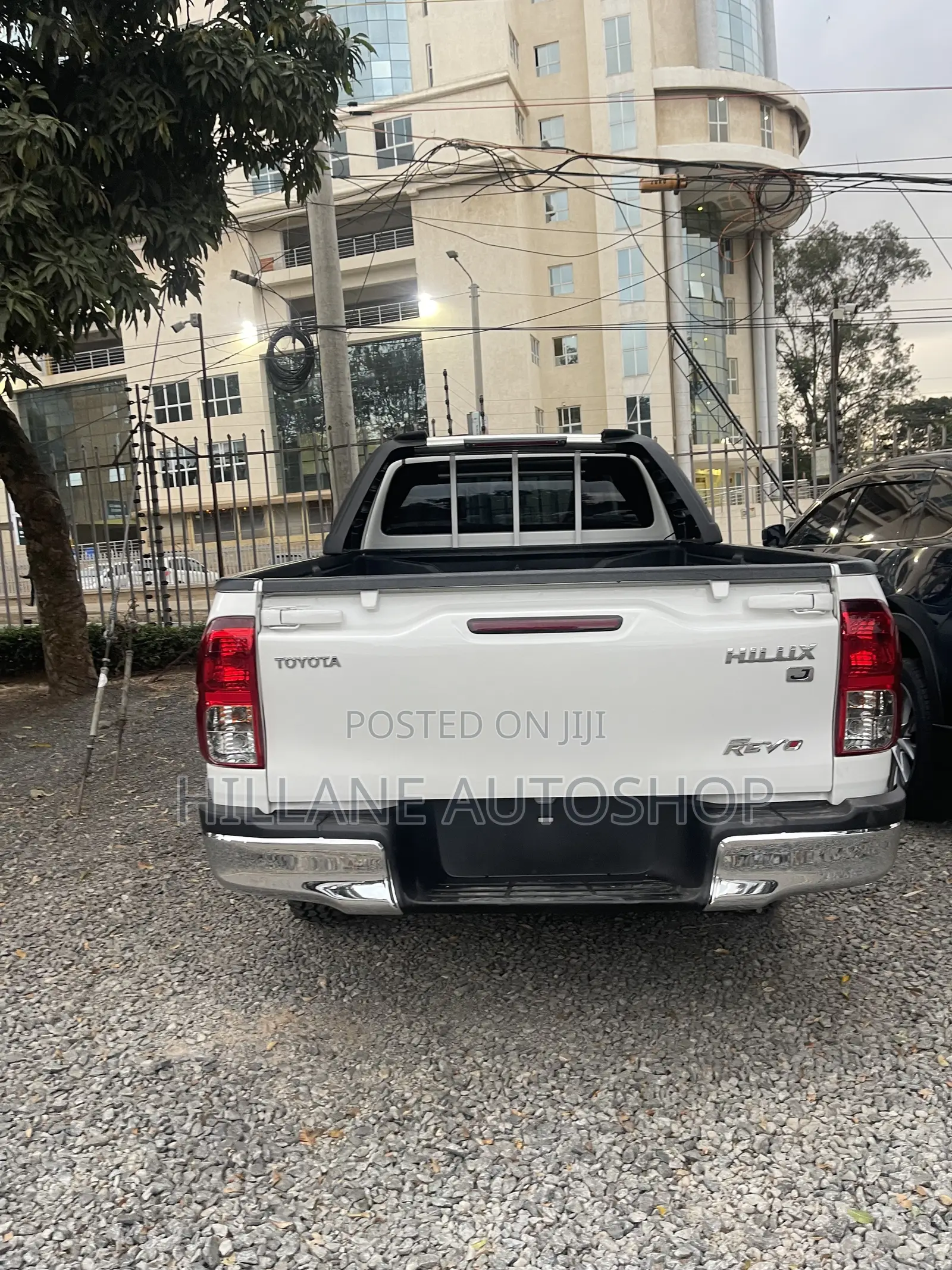 Toyota Hilux 2019 White