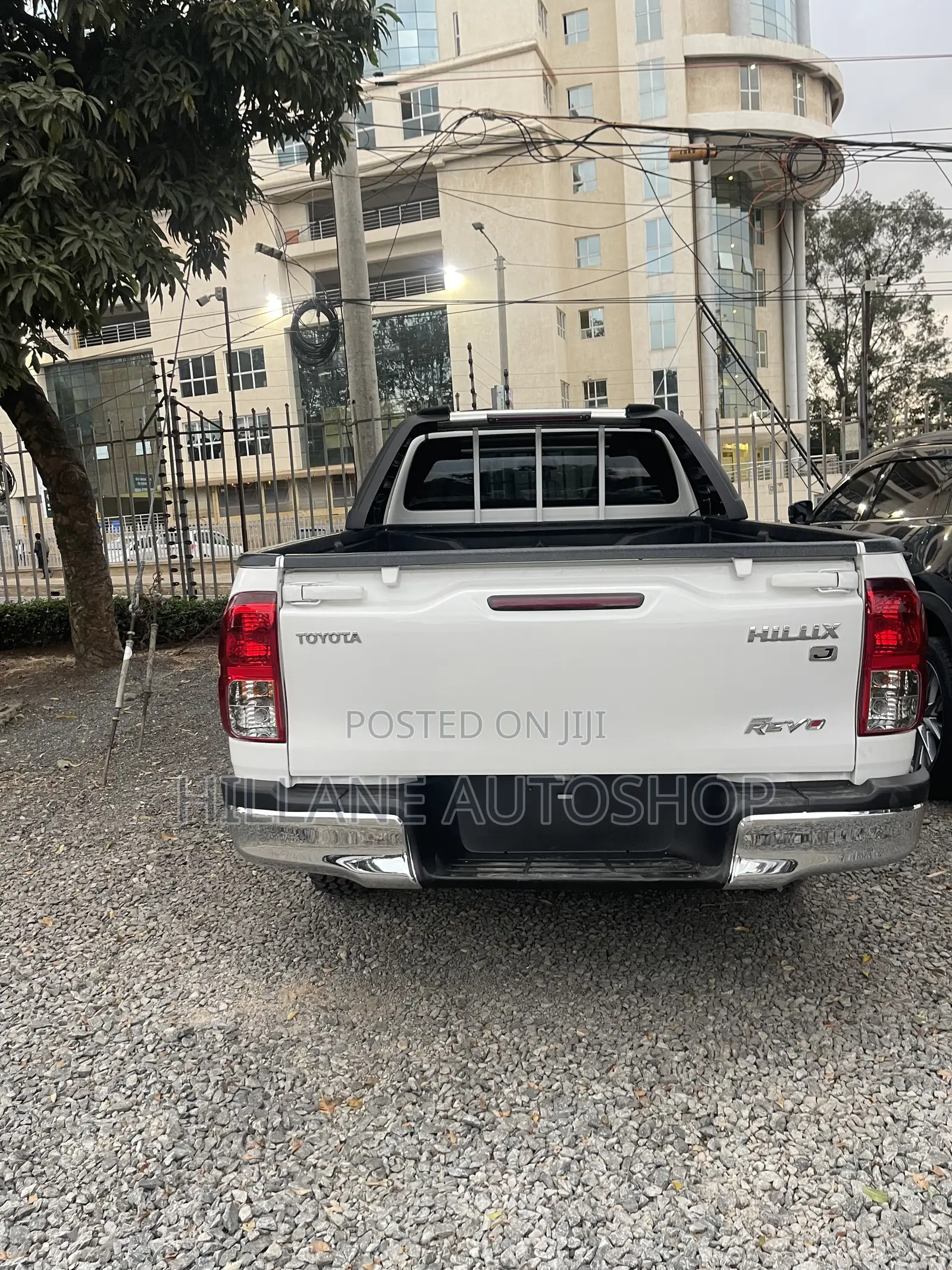 Toyota Hilux 2019 White