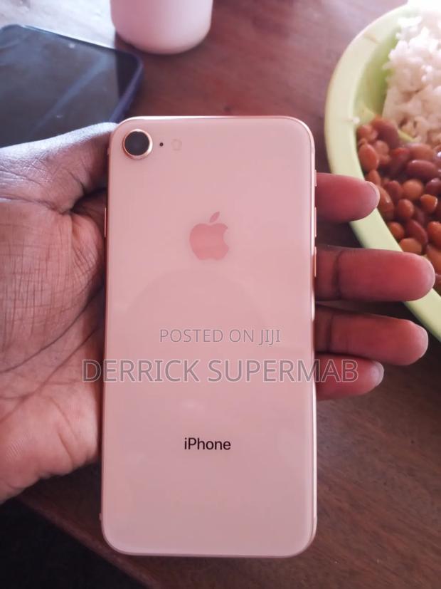 Apple iPhone 8 256 GB Gold - thumbnail 2