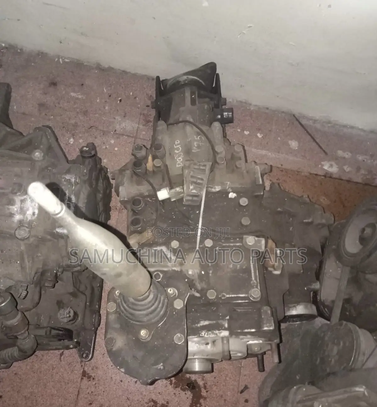 Gearbox Transfer Mitsubishi Pajero V75