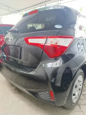 Toyota Vitz 2018 Black