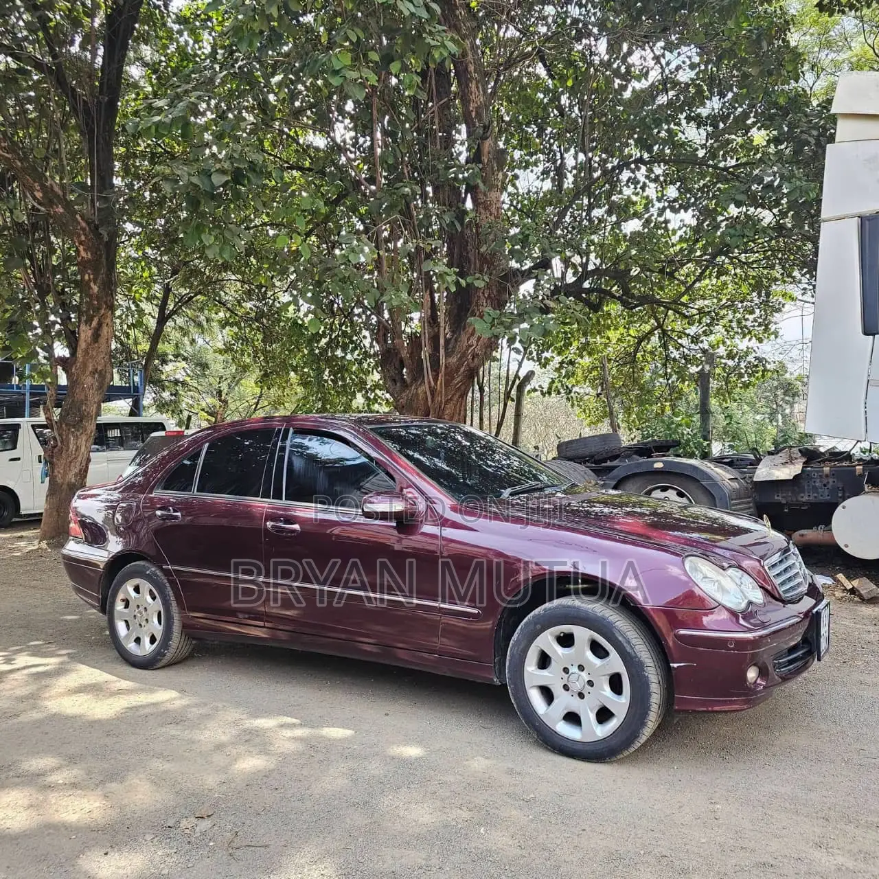 Mercedes-Benz C200 2006 Maroon