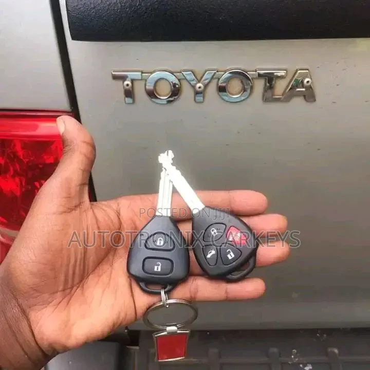 Toyota Hilux Key Entry Programming and Cutting