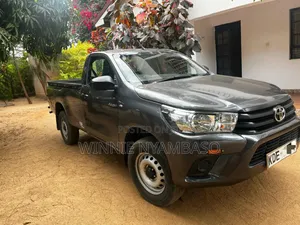 Toyota Hilux 2021 Gray